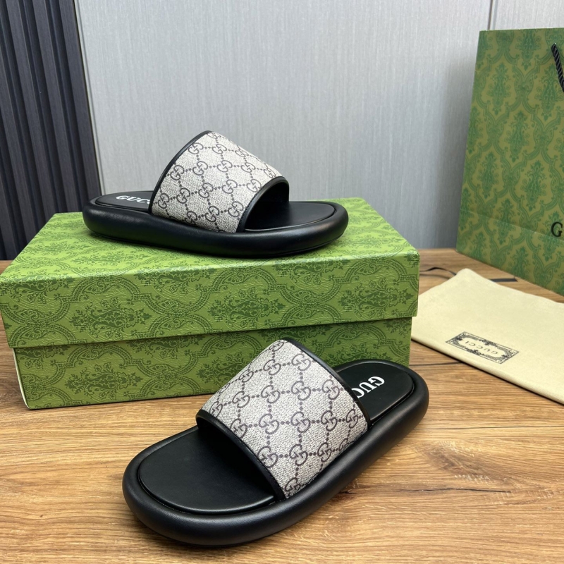 G*u*i slippers